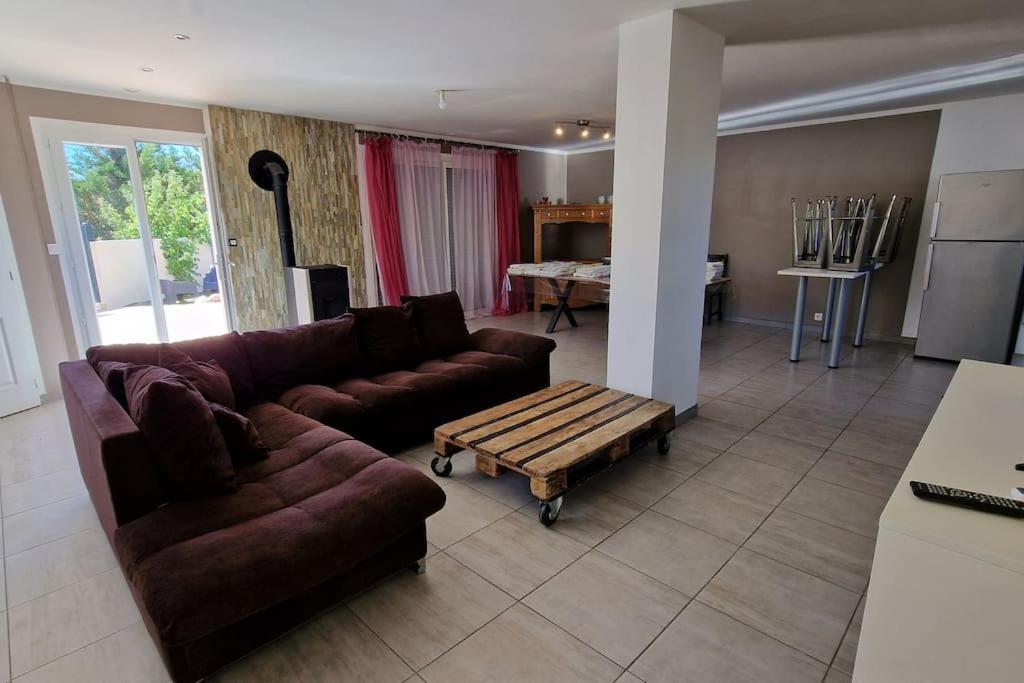 Villa Pour 10 Personnes Avec Piscine Et Jacuzzi Ales Exterior photo